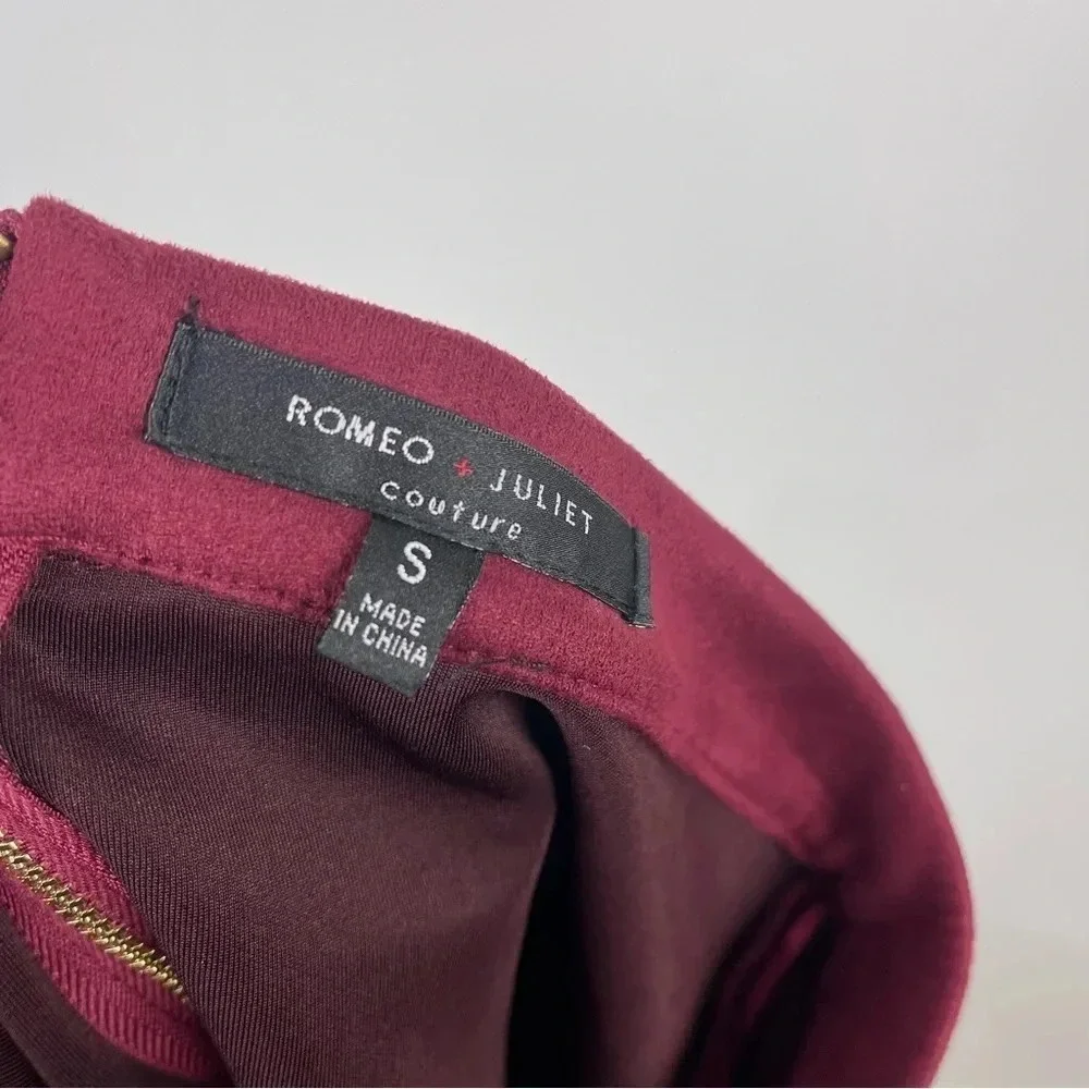 Romeo & Juliet Faux Suede A-Line Mini Skirt Burgundy Women’s Small Boho Chic